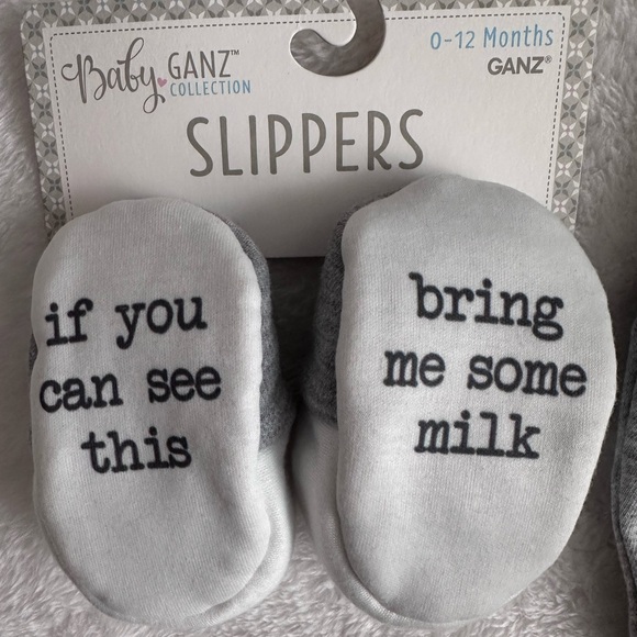 NWT Baby Bundle: Wrangler Jeans, Carter’s Hoodie, Gerber Bibs & More (3-9M) - Picture 4 of 9